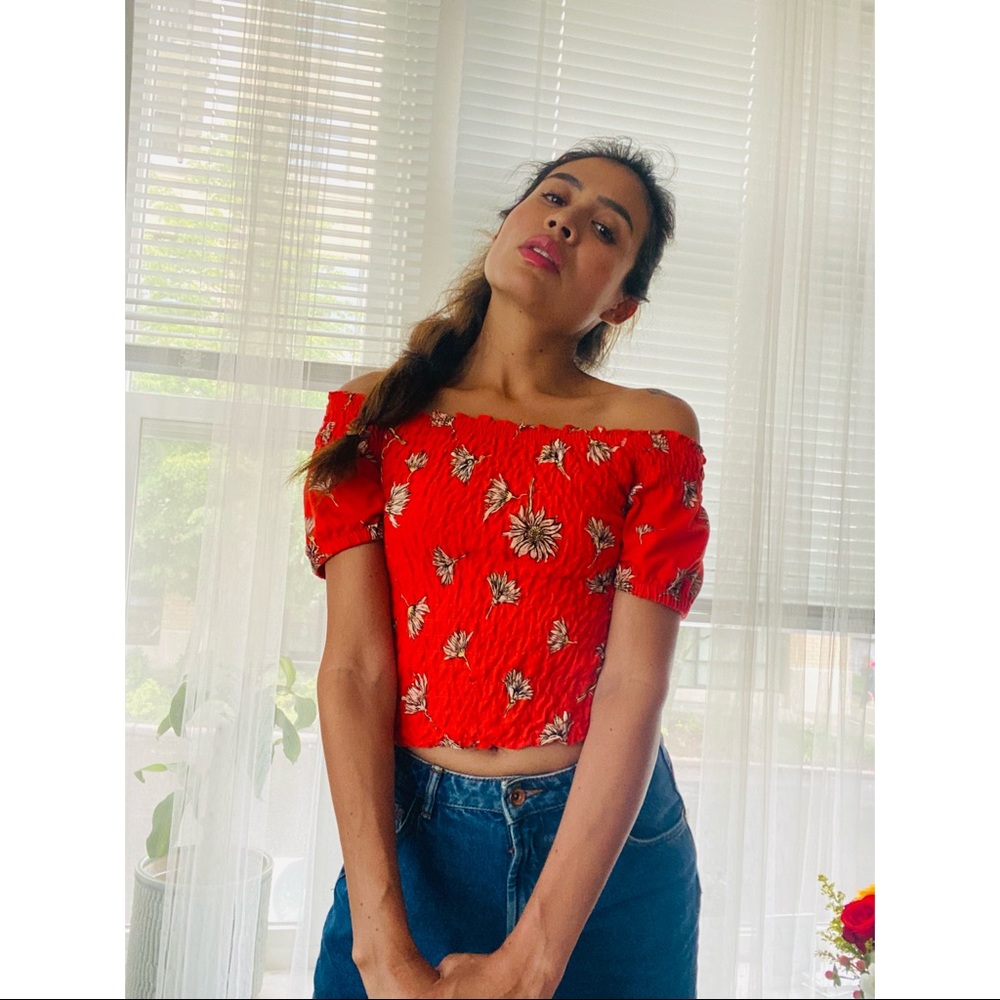 Really cute cropped too
